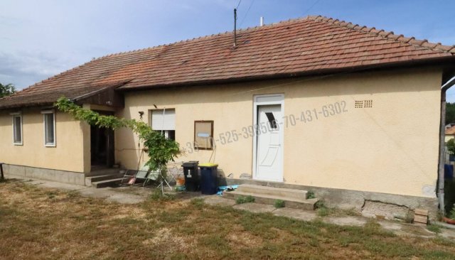 Eladó családi ház, Tápiószecsőn 34.9 M Ft, 4+2 szobás