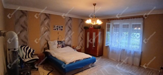 Eladó családi ház, Boncodföldén 35 M Ft, 2 szobás