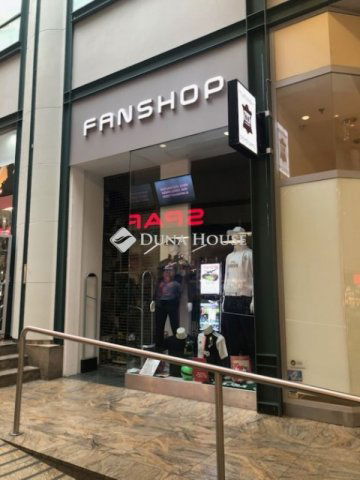 Eladó üzlethelyiség, Budapesten, VI. kerületben 135 M Ft