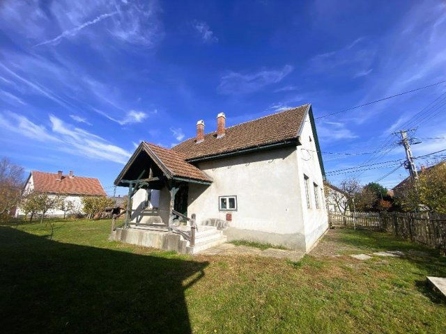 Eladó családi ház, Kisújszálláson 25 M Ft, 3+1 szobás