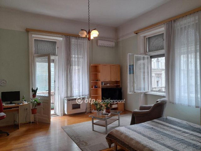 Eladó téglalakás, Budapesten, VI. kerületben 109.9 M Ft