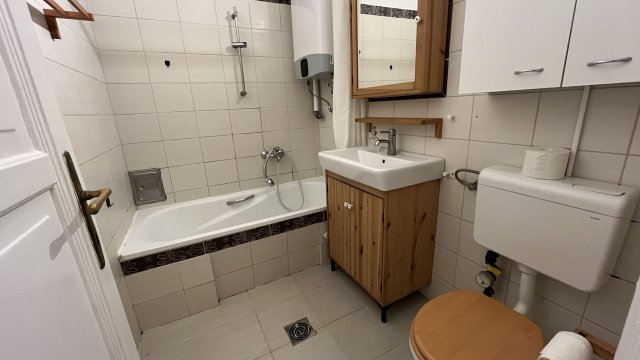 Kiadó téglalakás, albérlet, I. kerületben, Naphegy utcában