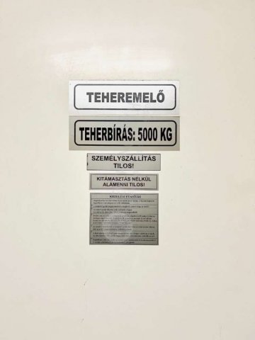 Kiadó iroda, Budapesten, IX. kerületben, Gubacsi úton, 20 szobás