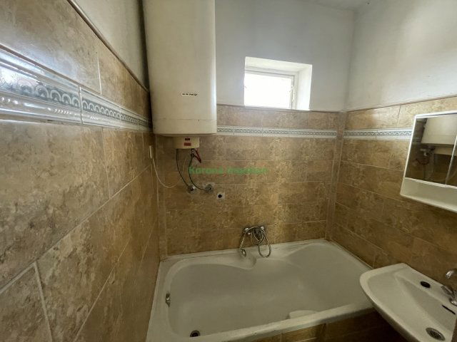 Eladó családi ház, Nyíregyházán 32 M Ft, 2 szobás