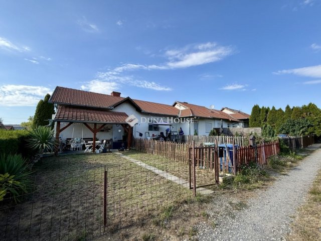 Eladó téglalakás, Bogádon 22.99 M Ft, 1 szobás