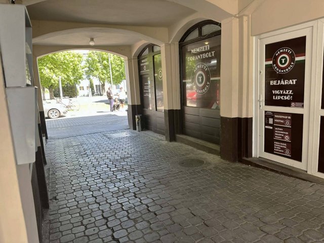 Eladó téglalakás, Harkányban 23 M Ft, 1 szobás