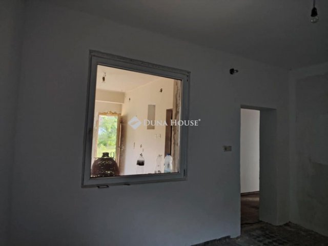 Eladó családi ház, Csikóstőttősön 18.5 M Ft, 3 szobás