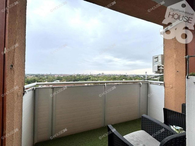Eladó panellakás, Kecskeméten 49.9 M Ft, 3 szobás