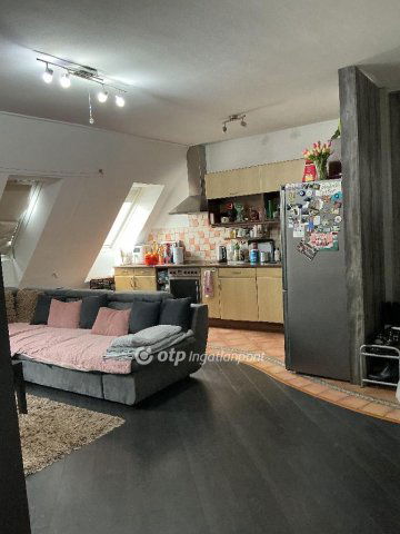 Eladó téglalakás, Nyíregyházán 62.5 M Ft, 3 szobás