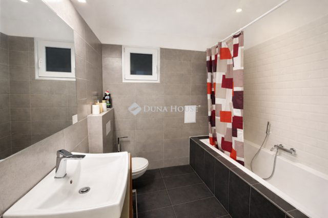 Kiadó téglalakás, albérlet, I. kerületben, Donáti utcában