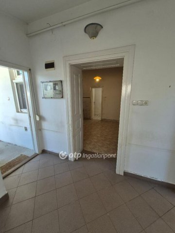 Eladó családi ház, Mezőlakon 24.9 M Ft, 2 szobás