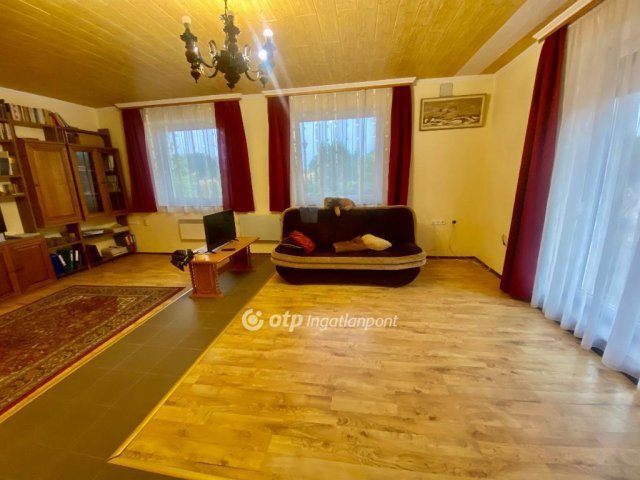 Eladó családi ház, Jászberényben 79.9 M Ft, 2 szobás