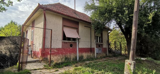 Eladó családi ház, Jászteleken 7.99 M Ft, 2 szobás