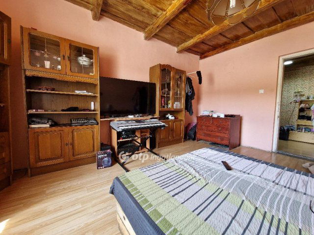 Eladó családi ház, Bagaméren 5.99 M Ft, 2+1 szobás
