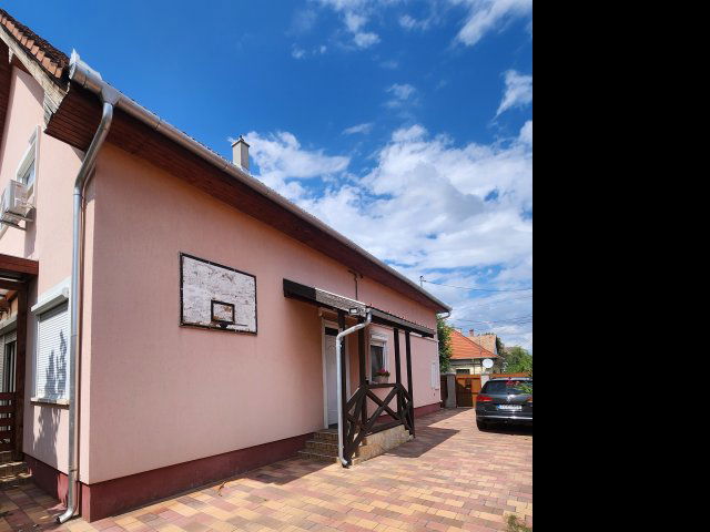 Eladó családi ház, Halásztelken 134.8 M Ft, 7 szobás