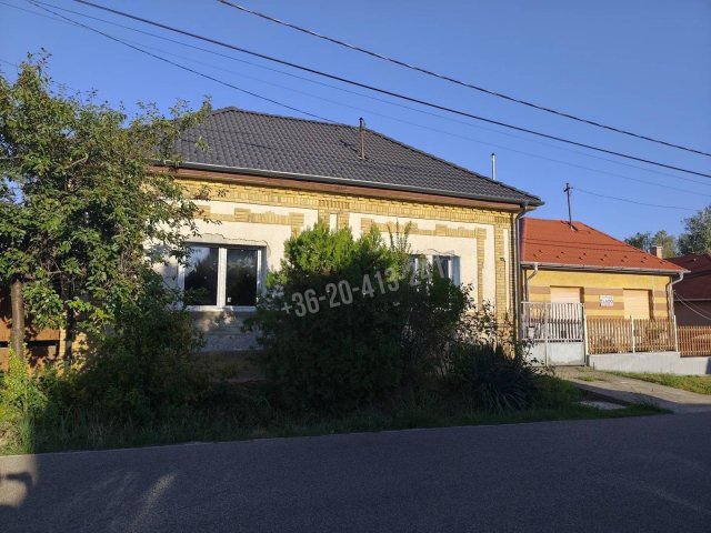 Eladó családi ház, Pécelen 153.5 M Ft, 4 szobás