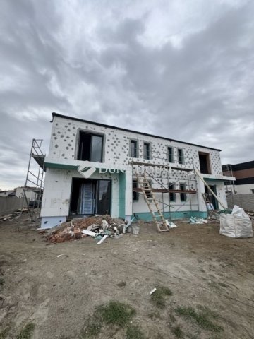 Eladó ikerház, Budapesten, XVIII. kerületben 149.9 M Ft, 5 szobás