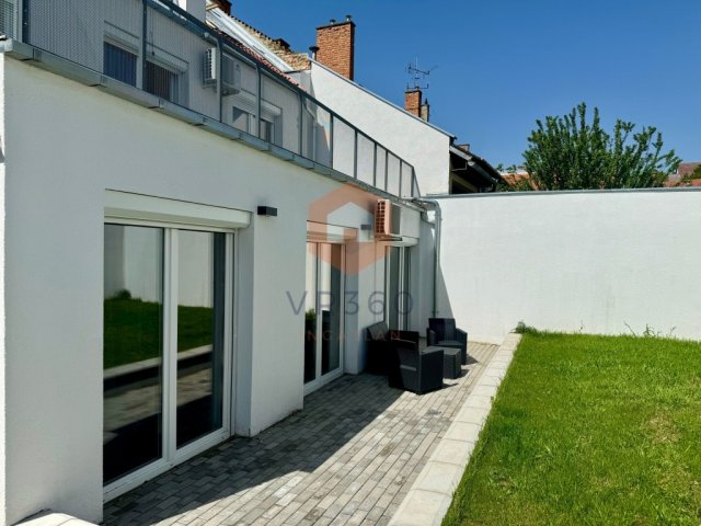 Kiadó téglalakás, albérlet, Pécsett, Petőfi utcában, 2 szobás