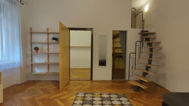 Eladó téglalakás, Budapesten, VI. kerületben 76.9 M Ft, 2 szobás