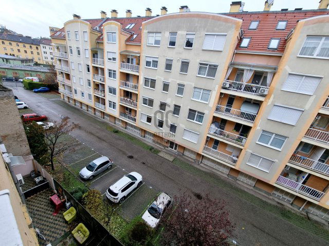 Eladó téglalakás, Budapesten, VIII. kerületben 41.99 M Ft