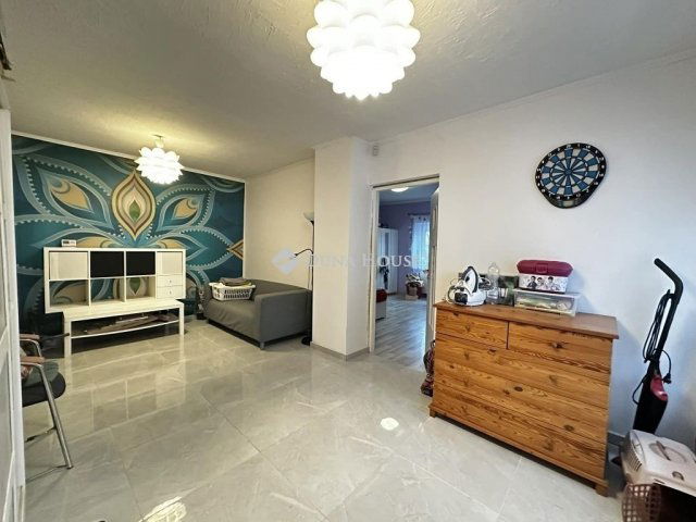 Eladó családi ház, Ádándon 79 M Ft, 4 szobás