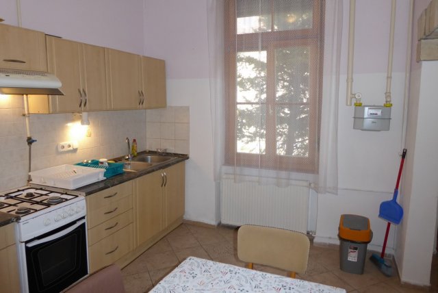 Kiadó téglalakás, albérlet, Pécsett, Majorossy Imre utcában