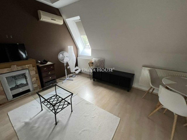 Eladó téglalakás, Kiskunfélegyházán 37.49 M Ft, 2 szobás