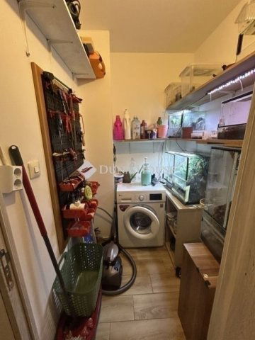 Eladó panellakás, Budapesten, III. kerületben 72.5 M Ft, 2 szobás