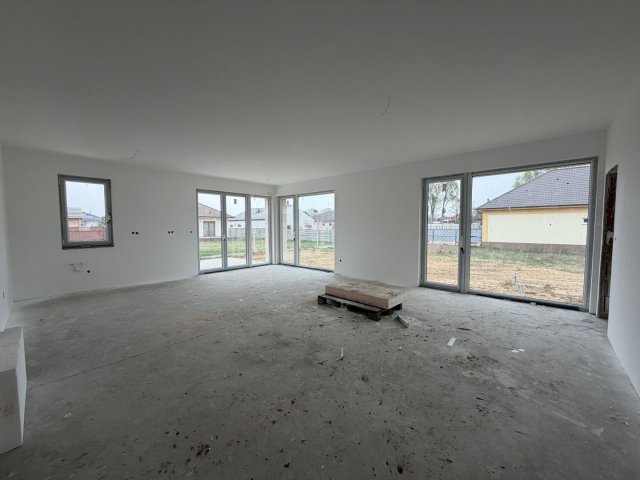 Eladó ikerház, Debrecenben 132.9 M Ft, 4 szobás