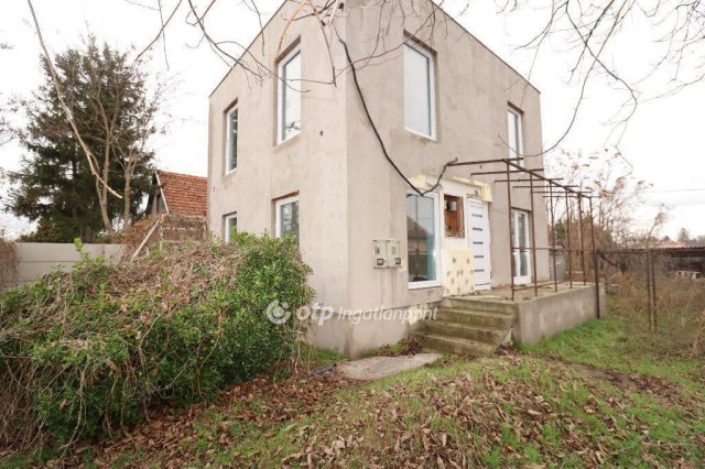 Eladó családi ház, Szigethalmon 55.1 M Ft, 5 szobás