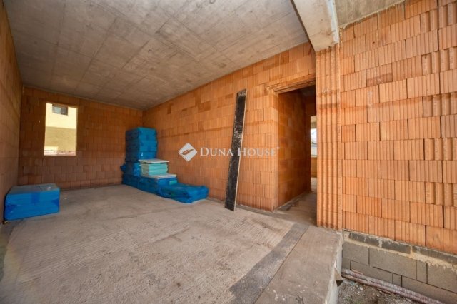 Eladó ikerház, Budapesten, XVIII. kerületben 149.9 M Ft, 4 szobás