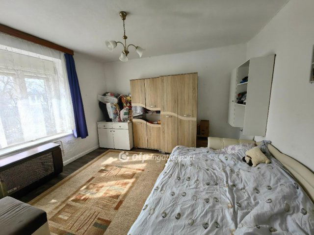 Eladó családi ház, Kisújszálláson 16.99 M Ft, 2 szobás