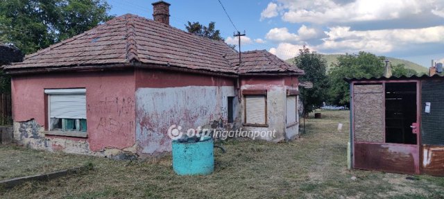 Eladó családi ház, Badacsonytomajon 45 M Ft, 2 szobás