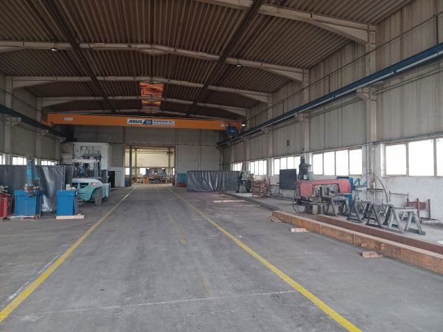 Kiadó ipari ingatlan, Mosonmagyaróváron 7800 E Ft / hó, 5 szobás