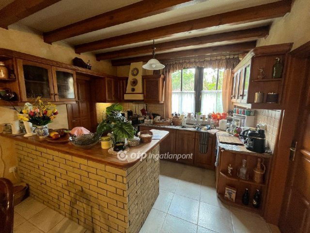 Eladó családi ház, Hernádon 115 M Ft, 1+3 szobás