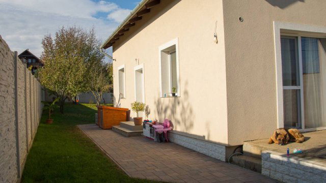 Eladó családi ház, Piliscséven 105 M Ft, 5 szobás