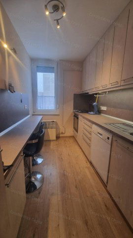 Eladó téglalakás, Cegléden 44.9 M Ft, 2+1 szobás