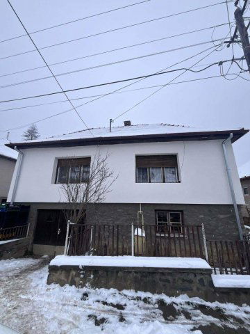 Eladó családi ház, Somoskőújfalun 26 M Ft, 3 szobás