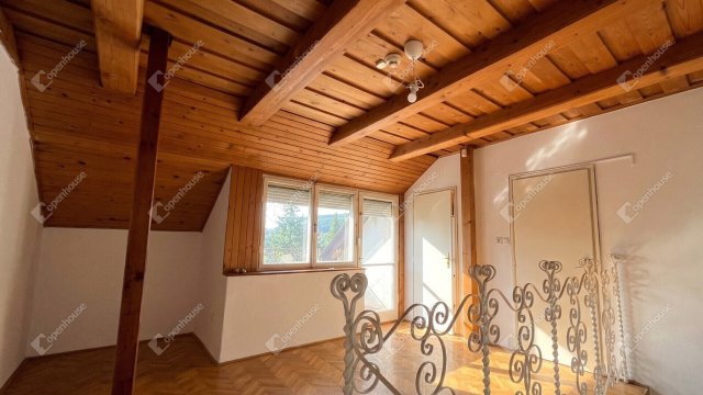 Eladó családi ház, Miskolcon 79.5 M Ft, 8 szobás