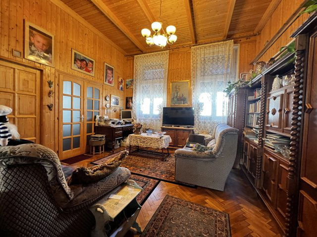 Eladó téglalakás, Budapesten, XV. kerületben 350 M Ft, 8 szobás