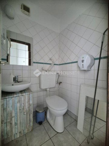 Kiadó üzlethelyiség, Budapesten, III. kerületben 250 E Ft / hó