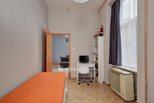 Eladó téglalakás, Budapesten, VIII. kerületben 74 M Ft, 4 szobás