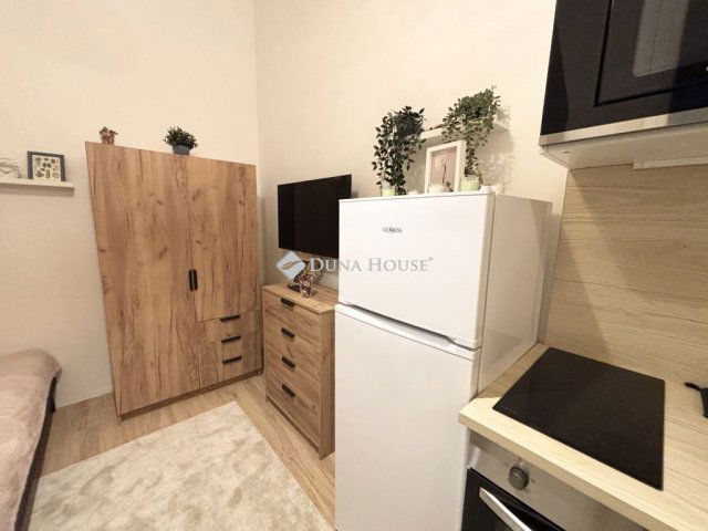 Eladó téglalakás, Budapesten, VII. kerületben 34 M Ft, 1 szobás