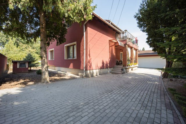 Eladó családi ház, Érden 149 M Ft, 6 szobás