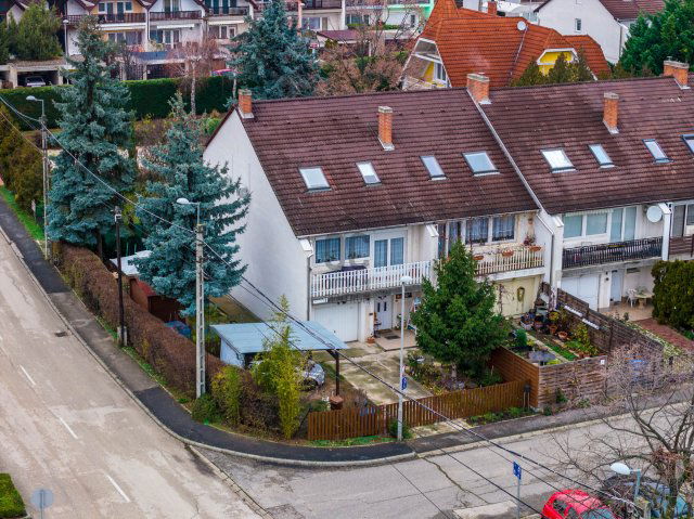 Eladó sorház, Balatonfüreden 139 M Ft, 5 szobás