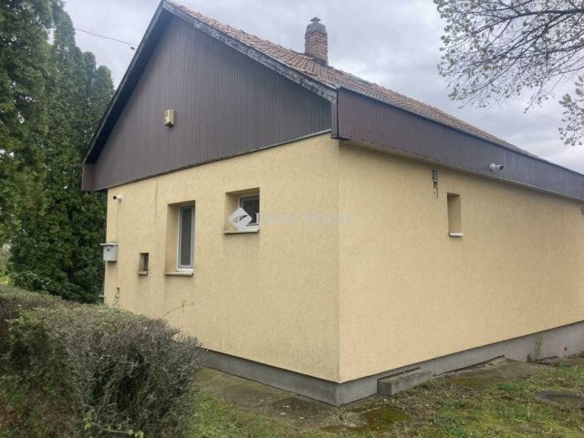 Eladó családi ház, Geresdlakon 24.8 M Ft, 1 szobás