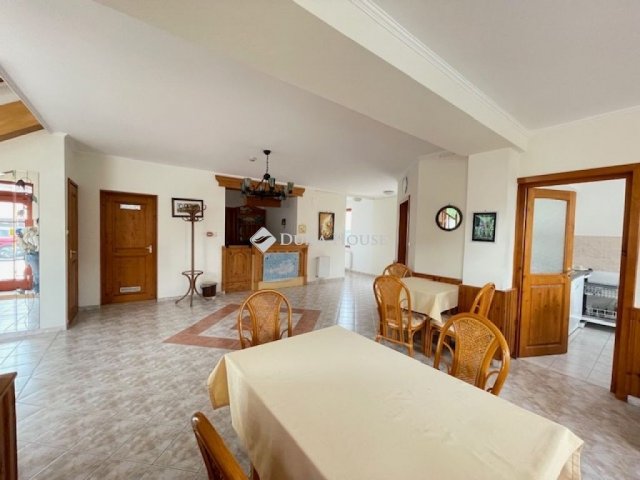 Eladó hotel, Fertőhomokon 215 M Ft, 8 szobás