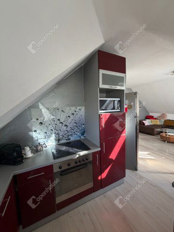 Eladó téglalakás, Győrött 72.9 M Ft, 4 szobás