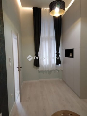 Eladó téglalakás, Budapesten, V. kerületben 93.9 M Ft, 2 szobás