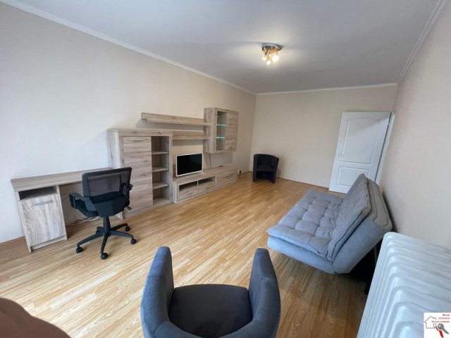 Kiadó panellakás, albérlet, Pécsett 200 E Ft / hó, 2 szobás